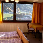 Haus Bergfried * ترينس